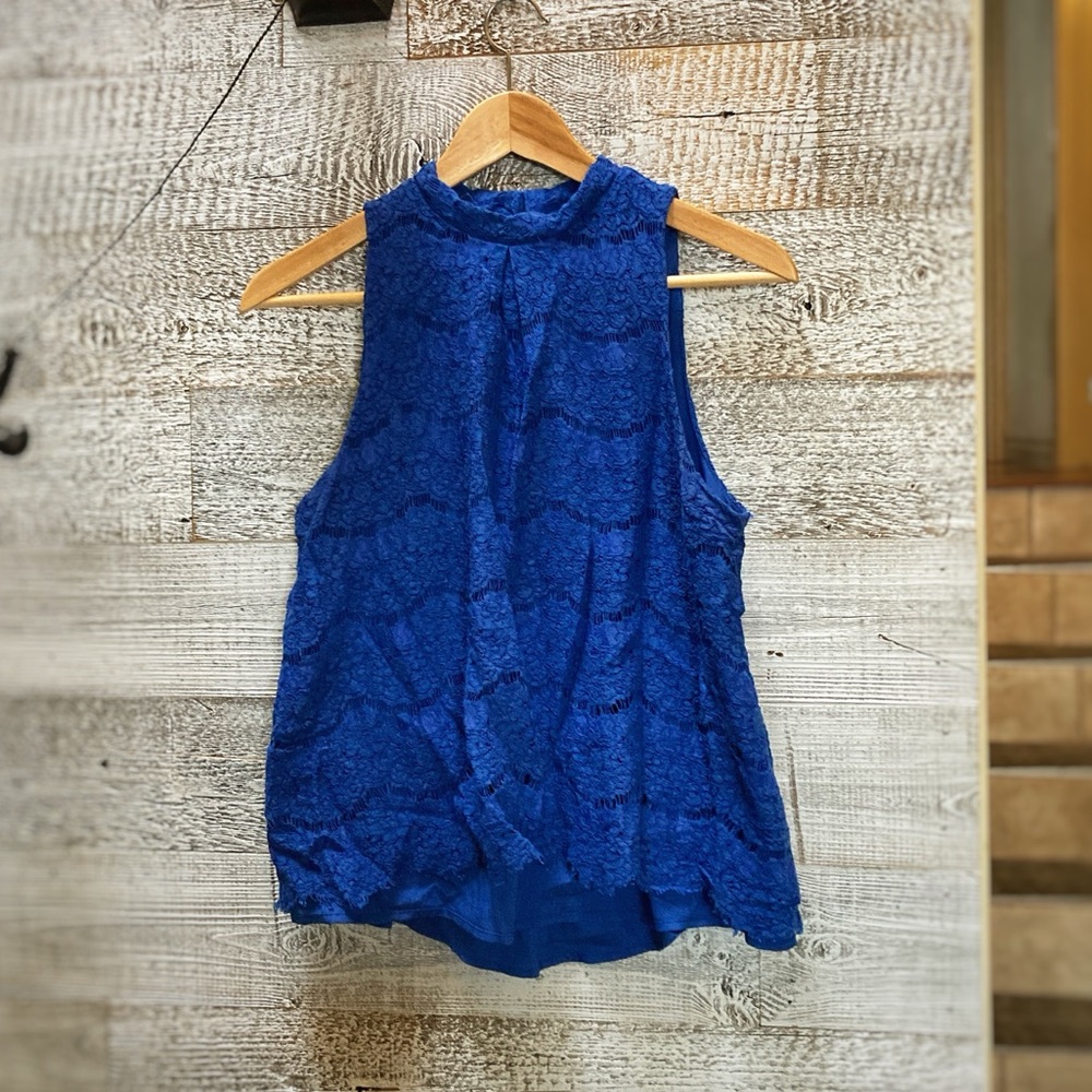 3/$30 | Fourteenth Place | Lacy Mock-Neck Tank - M, Blue